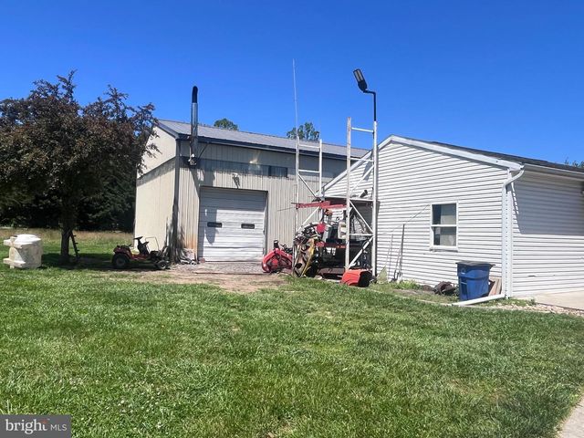 526 PINE RD, Carlisle, PA 17015