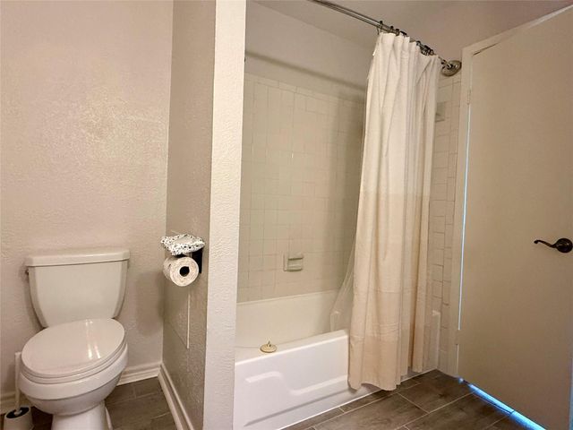 18515 Egret Bay Boulevard 901, Webster, TX 77058