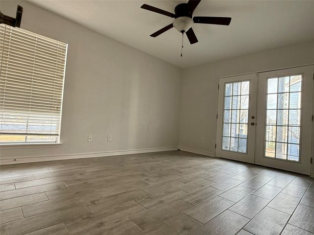 18515 Egret Bay Boulevard 901, Webster, TX 77058