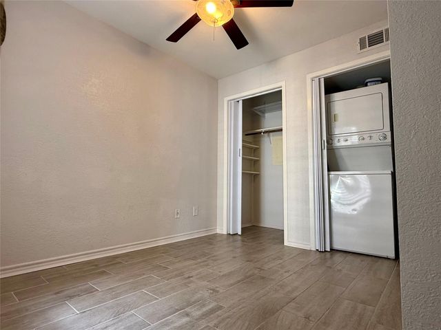 18515 Egret Bay Boulevard 901, Webster, TX 77058