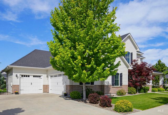 939 S Lake Pointe Way, Eagle, ID 83616