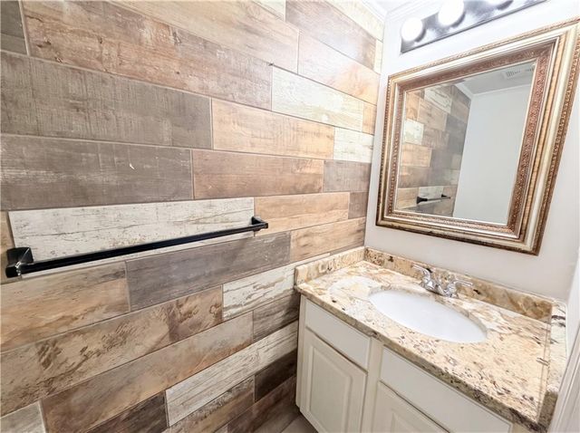 5690 Hollow Ridge Lane, Norcross, GA 30071