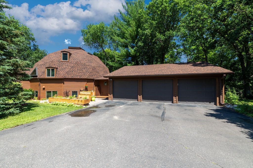 107 Warner Way, Mahtomedi, MN 55115