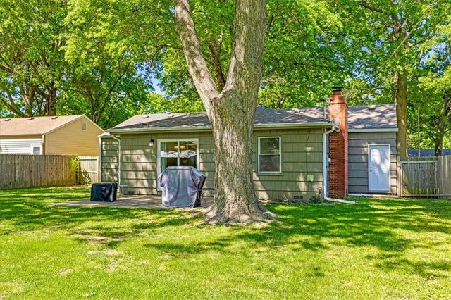 8719 Stearns Avenue, Overland Park, KS 66214