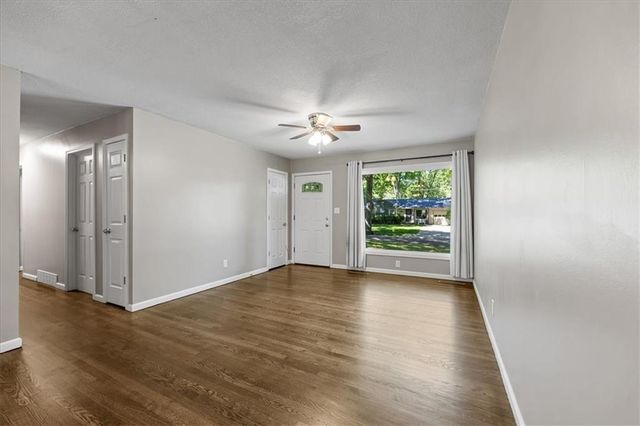 8719 Stearns Avenue, Overland Park, KS 66214