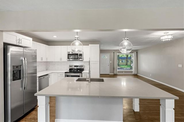 8719 Stearns Avenue, Overland Park, KS 66214