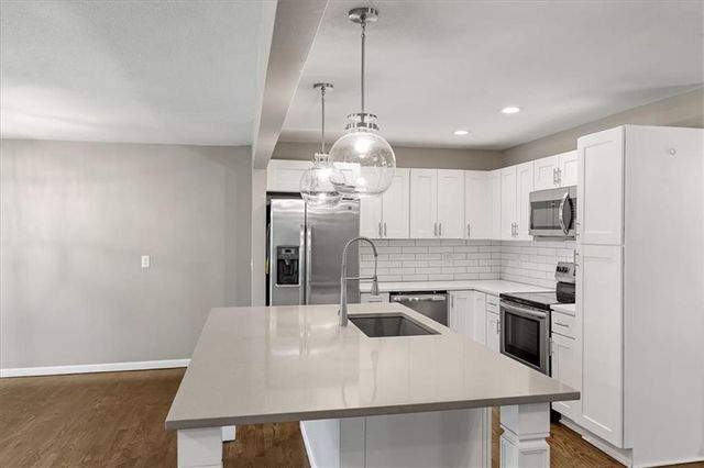 8719 Stearns Avenue, Overland Park, KS 66214