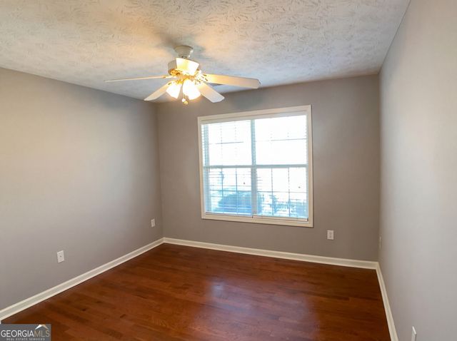 4306 Foxberry Run, Loganville, GA 30052