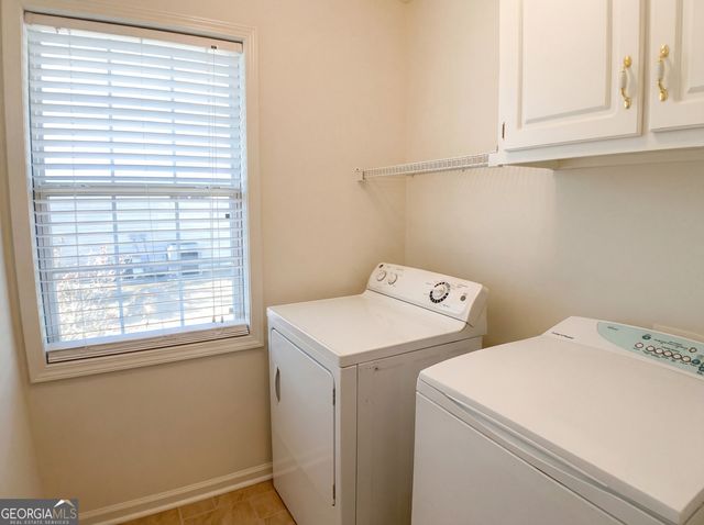 4306 Foxberry Run, Loganville, GA 30052