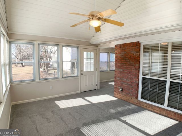 4306 Foxberry Run, Loganville, GA 30052