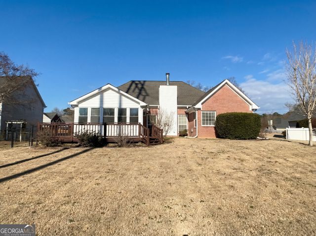 4306 Foxberry Run, Loganville, GA 30052