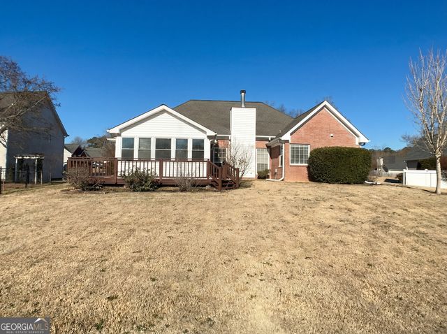 4306 Foxberry Run, Loganville, GA 30052