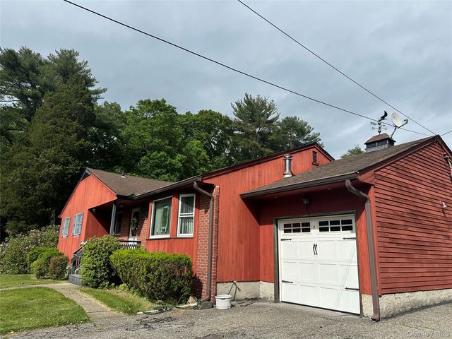 660 Washington Avenue, Plainview, NY 11803