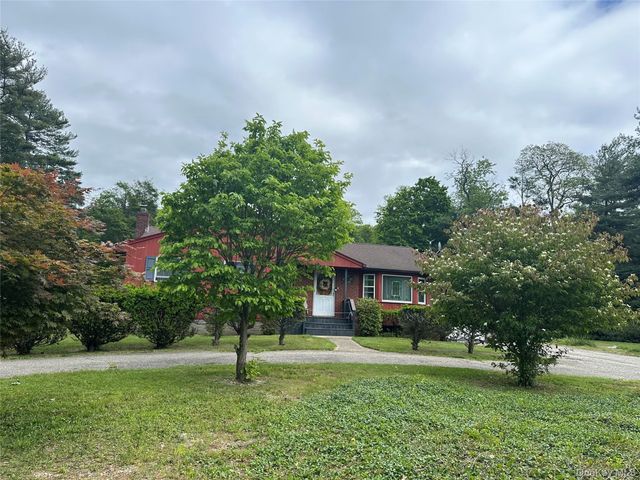 660 Washington Avenue, Plainview, NY 11803