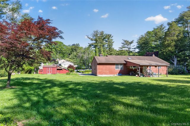 660 Washington Avenue, Plainview, NY 11803