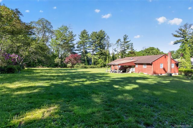 660 Washington Avenue, Plainview, NY 11803