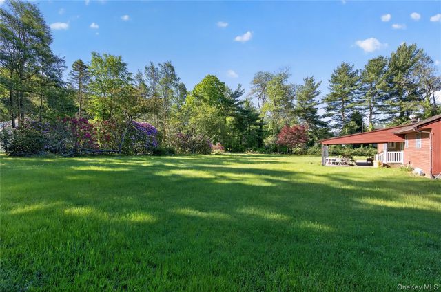660 Washington Avenue, Plainview, NY 11803