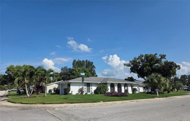 7628 VALLEY COURT, New Port Richey, FL 34653