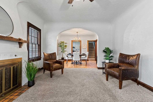 904 ALLOUEZ TERRACE, Green Bay, WI 54301