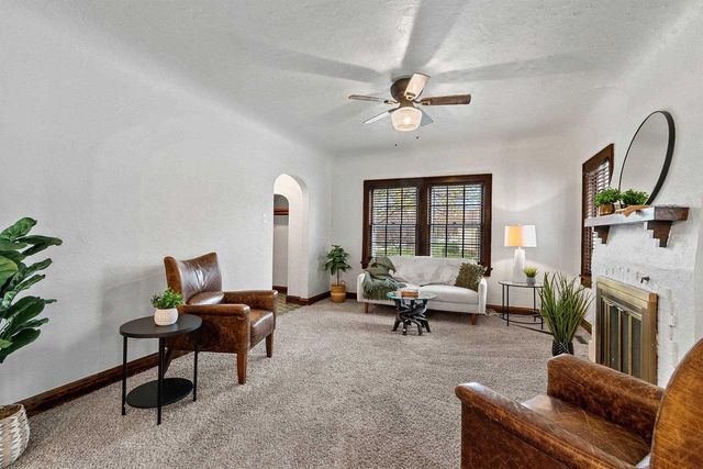 904 ALLOUEZ TERRACE, Green Bay, WI 54301