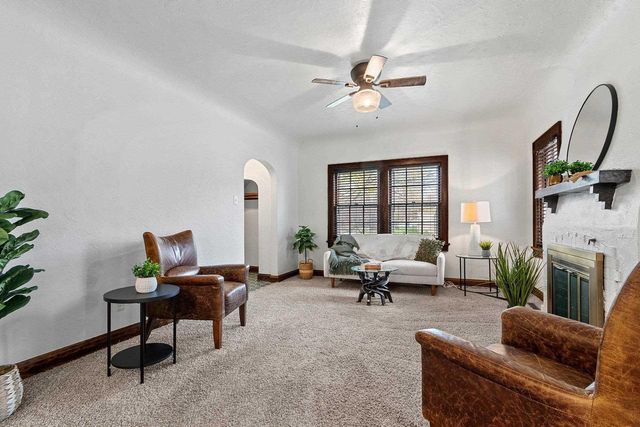 904 ALLOUEZ TERRACE, Green Bay, WI 54301