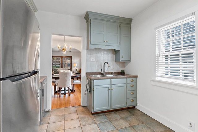904 ALLOUEZ TERRACE, Green Bay, WI 54301