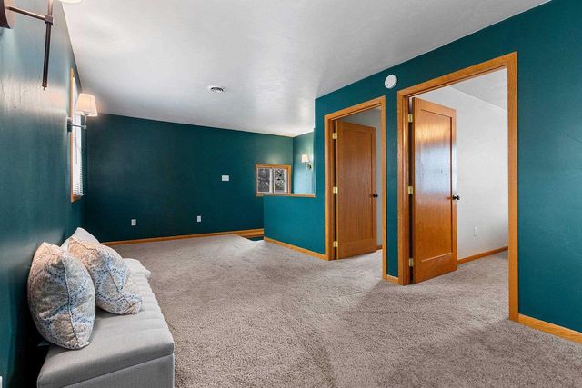 904 ALLOUEZ TERRACE, Green Bay, WI 54301