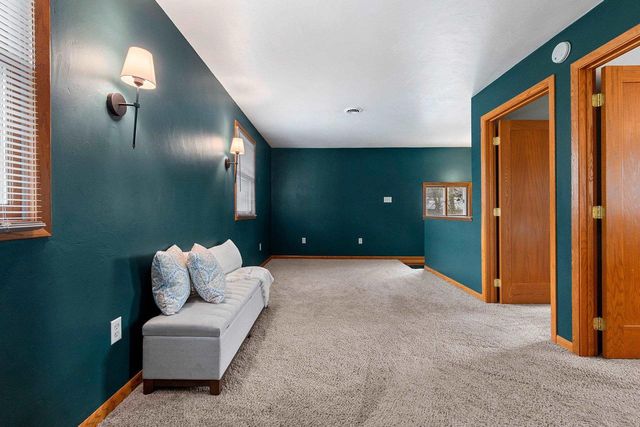 904 ALLOUEZ TERRACE, Green Bay, WI 54301
