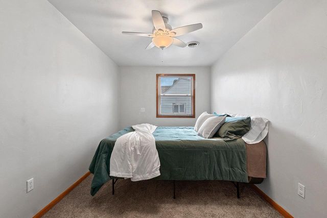 904 ALLOUEZ TERRACE, Green Bay, WI 54301