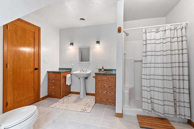 904 ALLOUEZ TERRACE, Green Bay, WI 54301