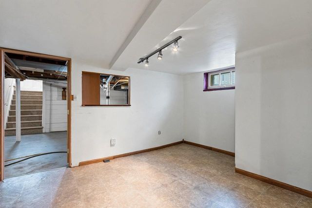 904 ALLOUEZ TERRACE, Green Bay, WI 54301