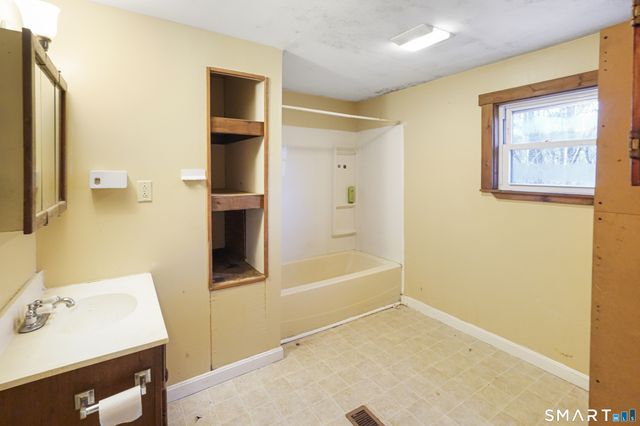 383 Putnam Pike, Killingly, CT 06241