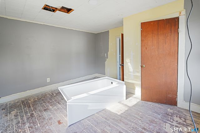 383 Putnam Pike, Killingly, CT 06241