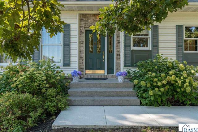 205 Mayan Way, Mankato, MN 56001