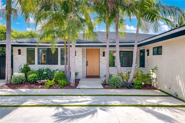 13946 Chandler, Sherman Oaks, CA 91401