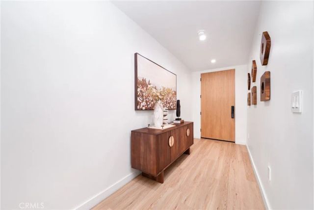 13946 Chandler, Sherman Oaks, CA 91401