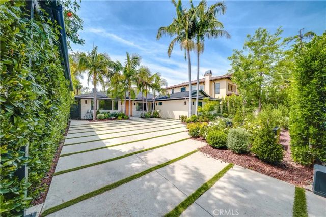 13946 Chandler, Sherman Oaks, CA 91401