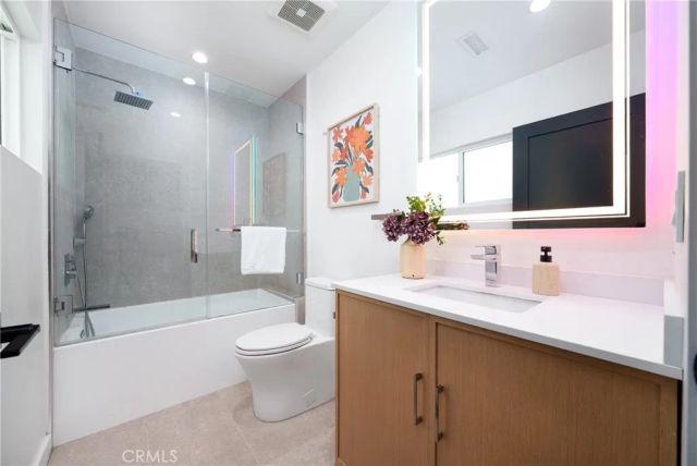 13946 Chandler, Sherman Oaks, CA 91401