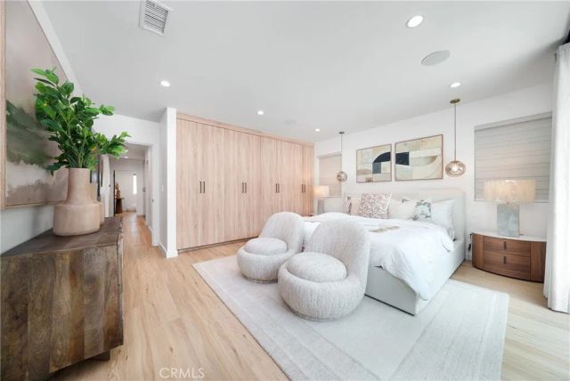 13946 Chandler, Sherman Oaks, CA 91401