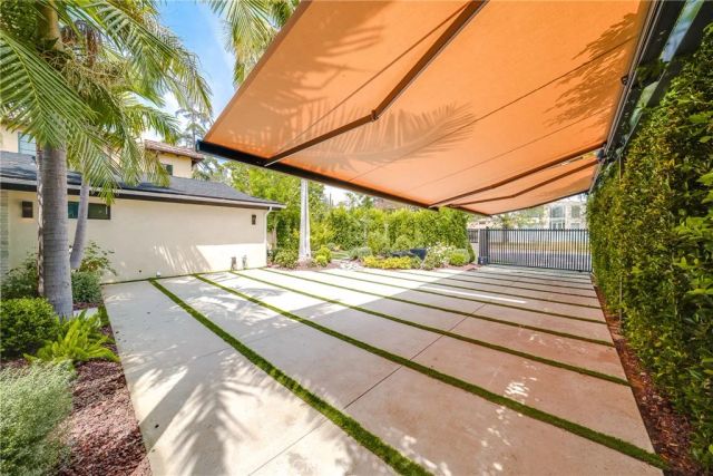 13946 Chandler, Sherman Oaks, CA 91401
