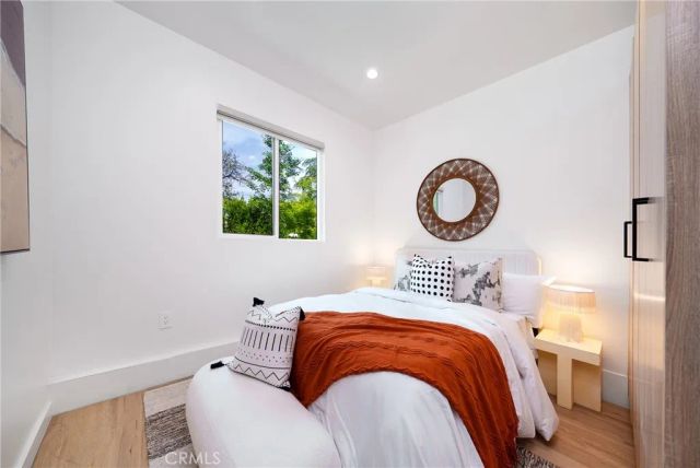 13946 Chandler, Sherman Oaks, CA 91401