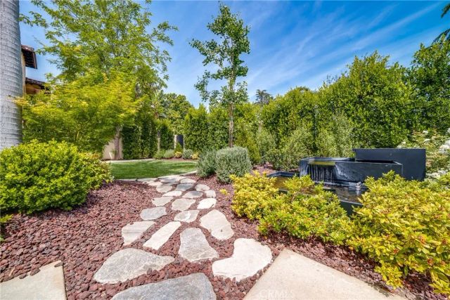 13946 Chandler, Sherman Oaks, CA 91401