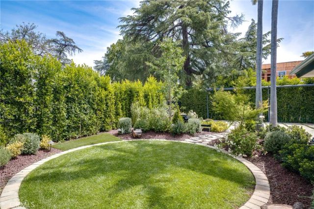 13946 Chandler, Sherman Oaks, CA 91401