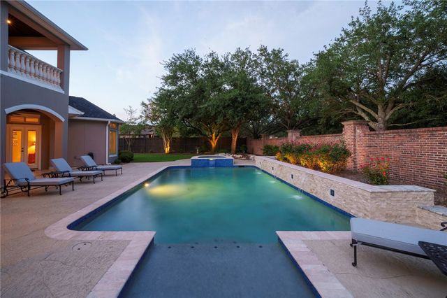 4200 Serrano Court, Bryan, TX 77802