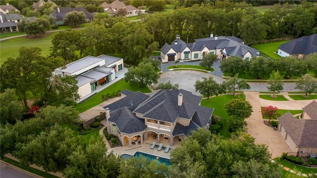 4200 Serrano Court, Bryan, TX 77802