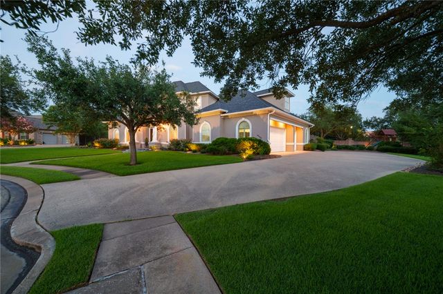 4200 Serrano Court, Bryan, TX 77802