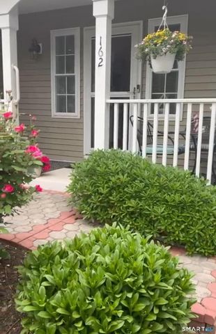 162 Thistle Pond Drive 162, Bloomfield, CT 06002