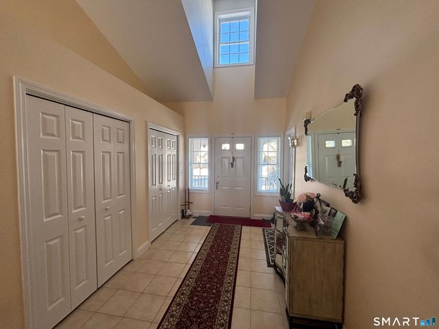 162 Thistle Pond Drive 162, Bloomfield, CT 06002