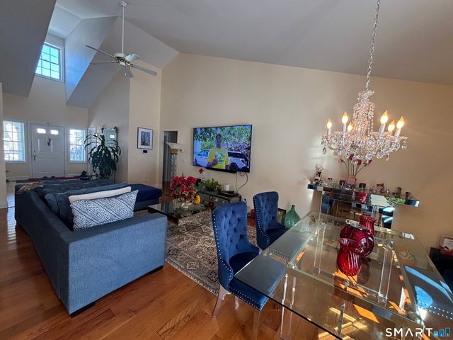 162 Thistle Pond Drive 162, Bloomfield, CT 06002