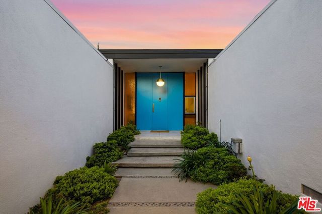 6110 Mary Ellen Avenue, Van Nuys, CA 91401